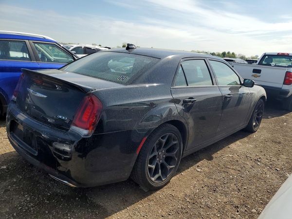 2020 CHRYSLER 300