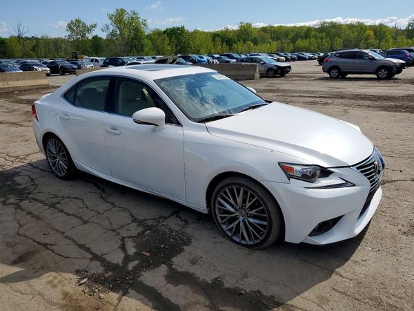 2015 LEXUS IS