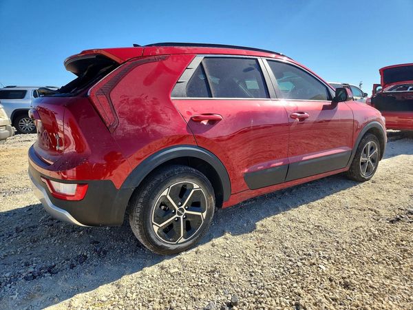 2024 KIA NIRO EX