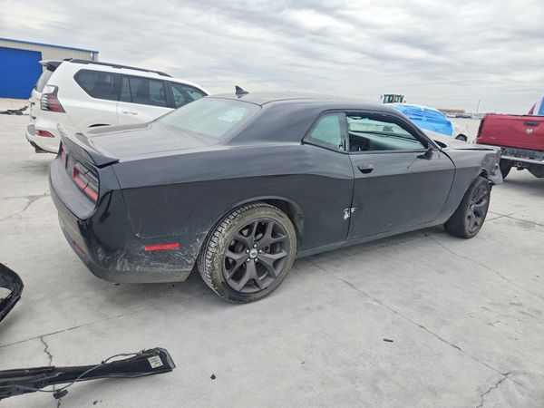 2017 DODGE CHALLENGER SXT