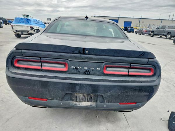 2017 DODGE CHALLENGER SXT