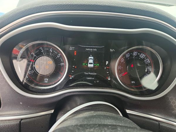 2017 DODGE CHALLENGER SXT