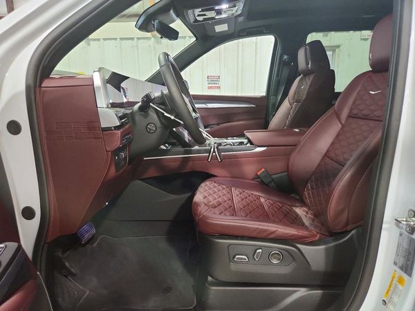 2026 CADILLAC ESCALADE Sport+Touring Pkg