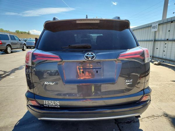2017 TOYOTA RAV4 XLE
