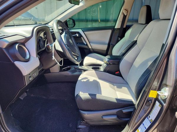 2017 TOYOTA RAV4 XLE