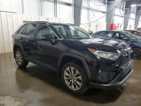 2019 TOYOTA RAV4 XLE Premium