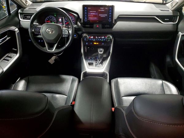 2019 TOYOTA RAV4 XLE Premium