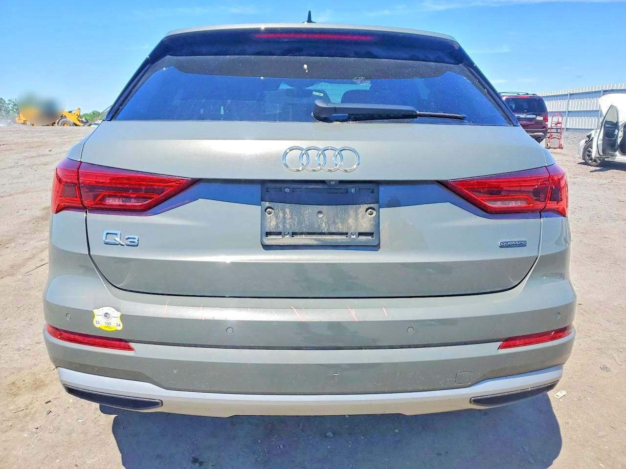 2020 AUDI Q3 quattro Premium Plus