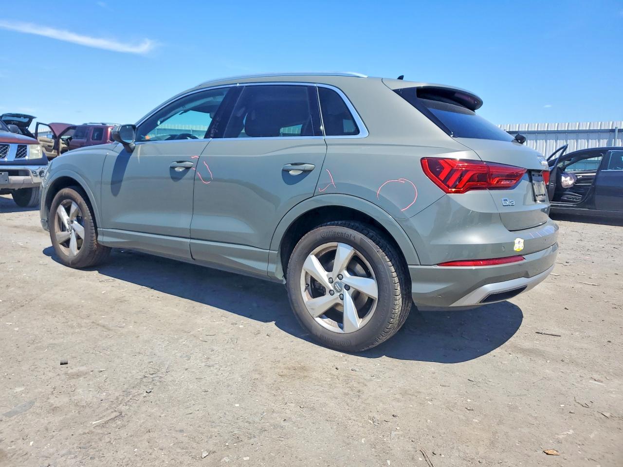2020 AUDI Q3 quattro Premium Plus