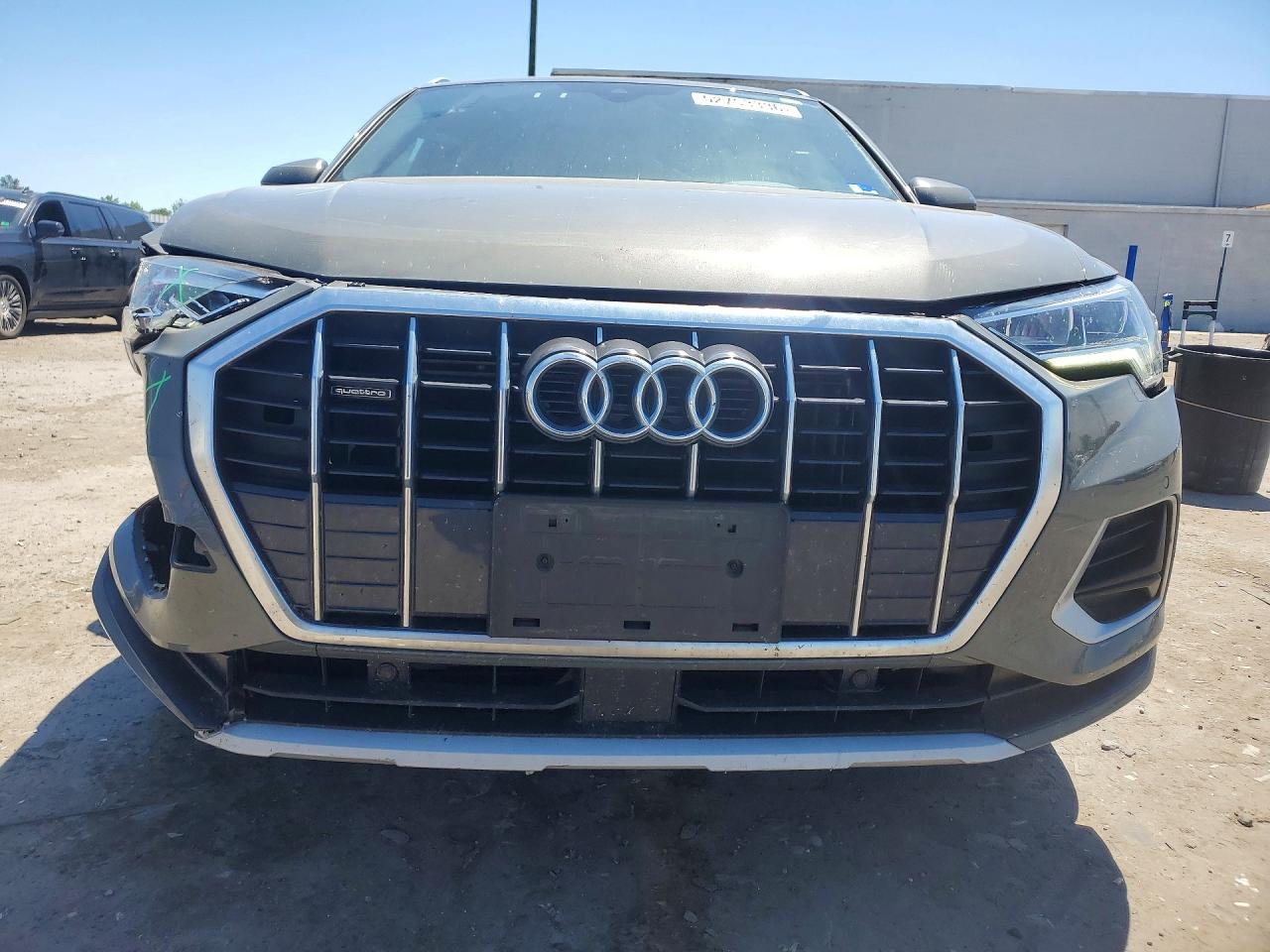 2020 AUDI Q3 quattro Premium Plus