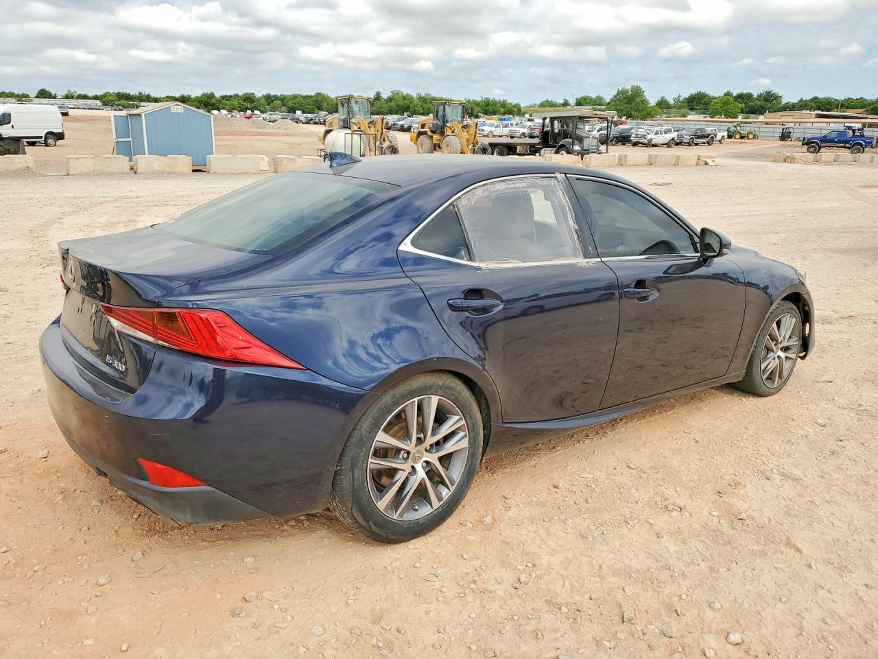 2019 LEXUS IS 300