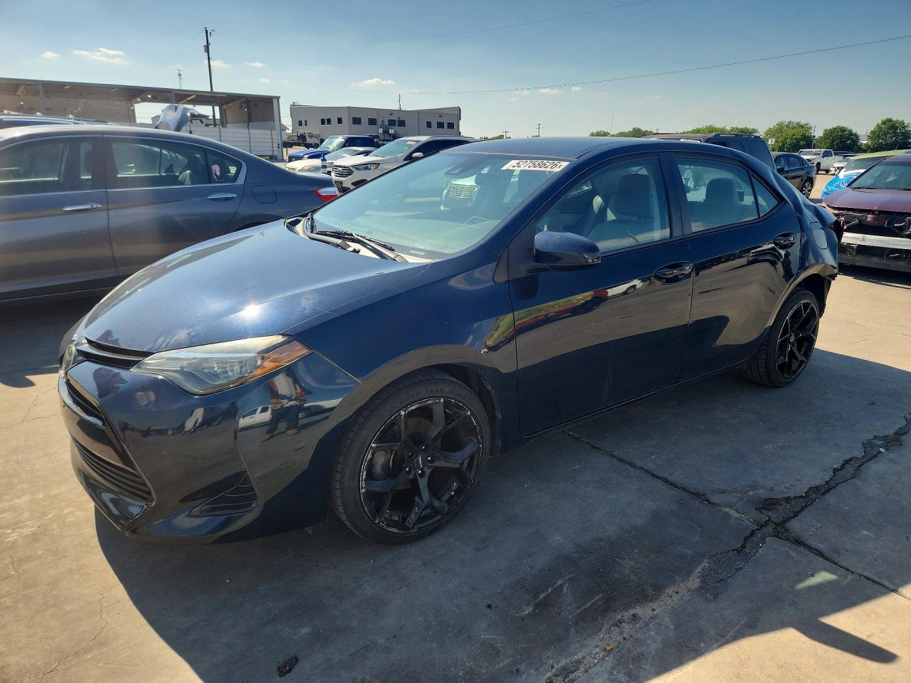 2018 TOYOTA COROLLA L/LE/SE/XLE/XSE — Front 3/4
