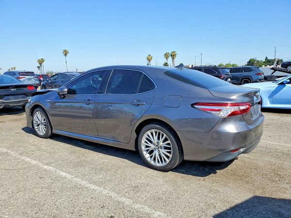 2018 TOYOTA CAMRY SE/XLE Hybrid