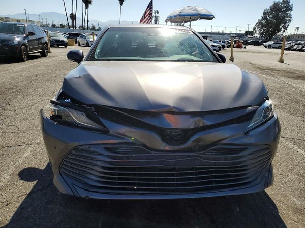 2018 TOYOTA CAMRY SE/XLE Hybrid