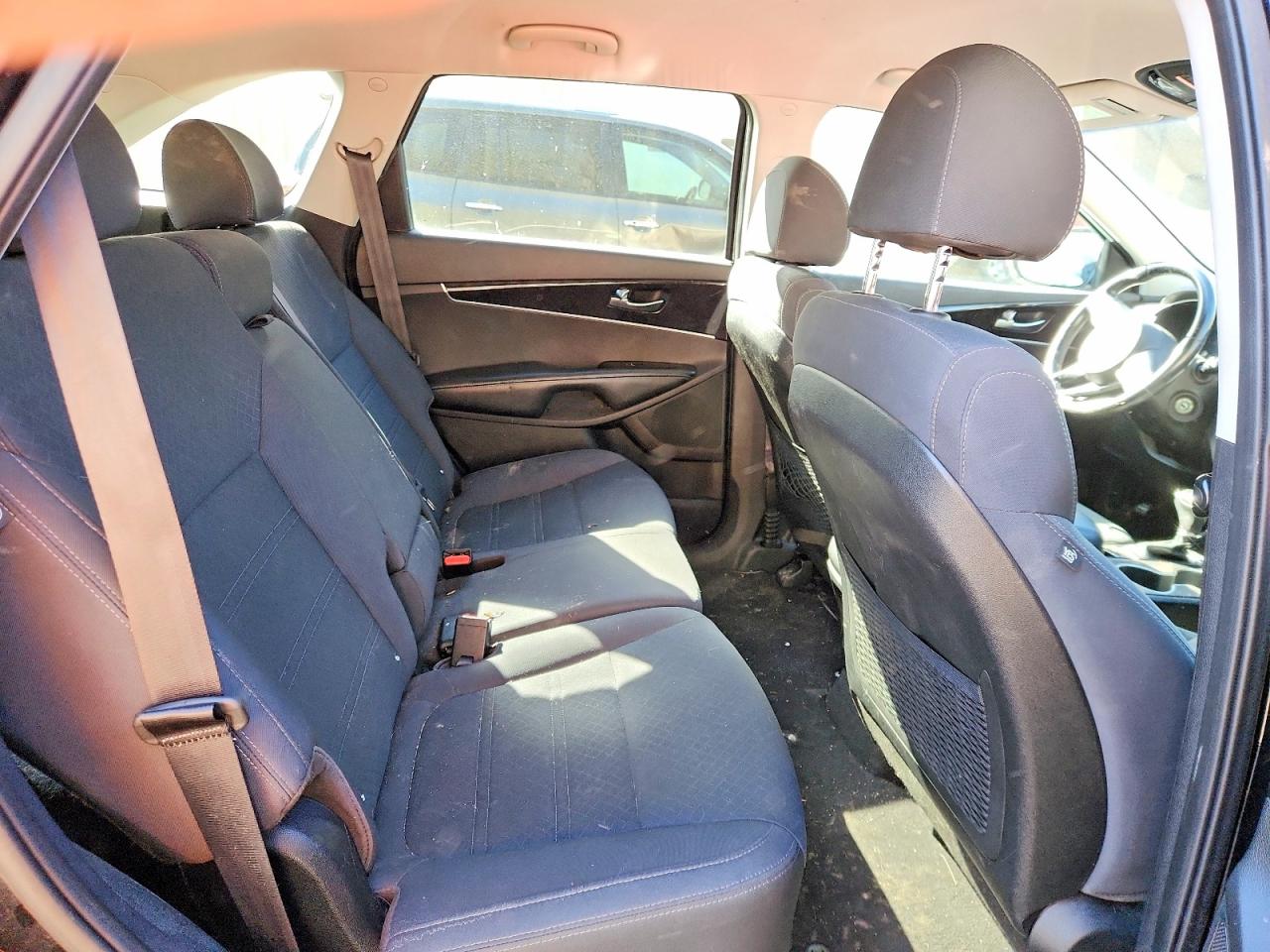 2018 KIA SORENTO L, LX