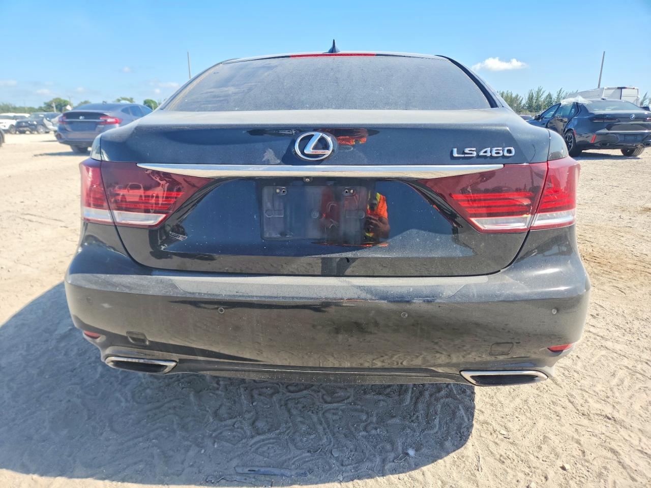 2017 LEXUS LS 460