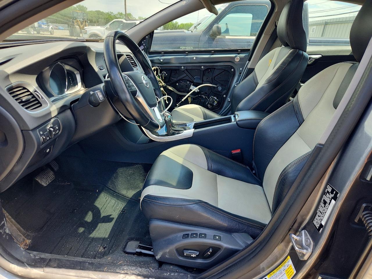 2017 VOLVO S60 CROSS COUNTRY Platinum