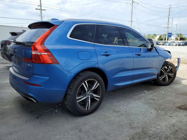 2018 VOLVO XC60 R-Design
