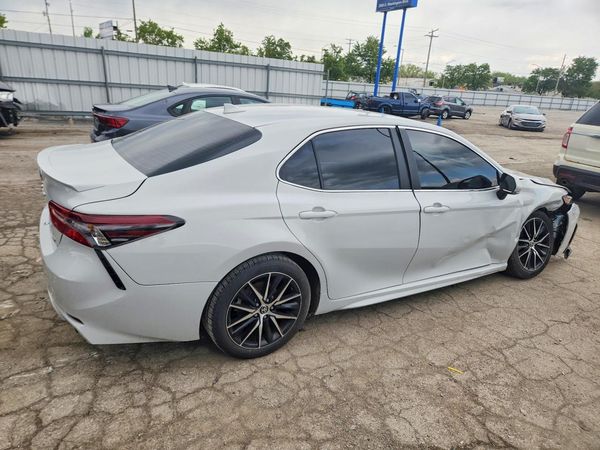 2024 TOYOTA CAMRY