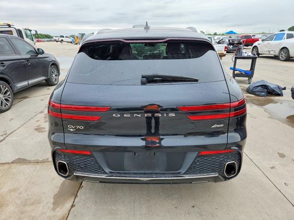 2025 GENESIS GV70