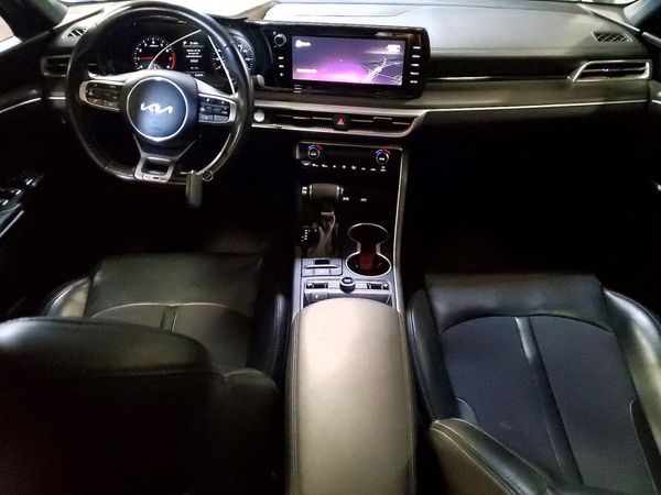2022 KIA K5