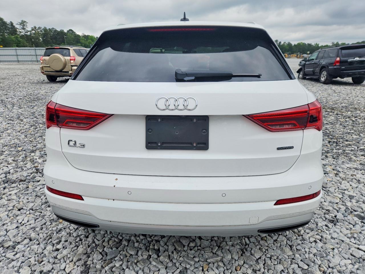 2020 AUDI Q3 quattro Premium