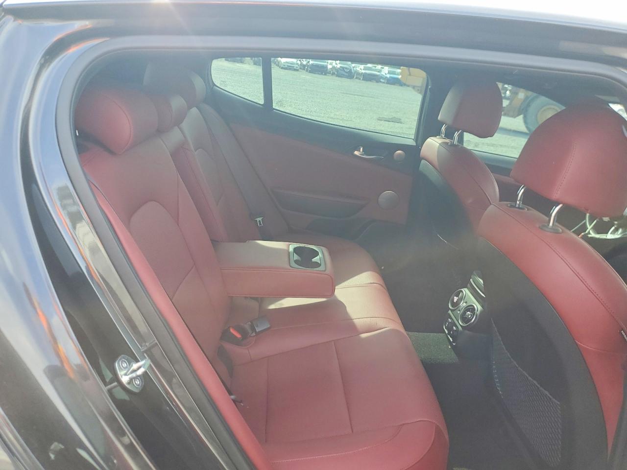 2023 KIA STINGER GT-Line