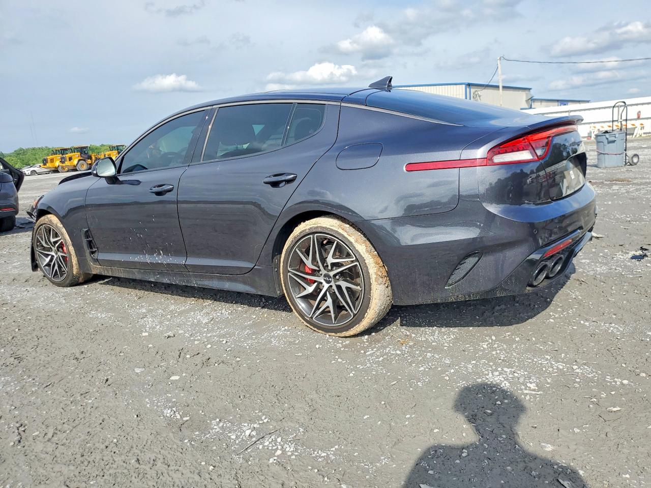 2023 KIA STINGER GT-Line