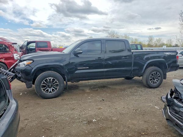 2022 TOYOTA TACOMA SR5