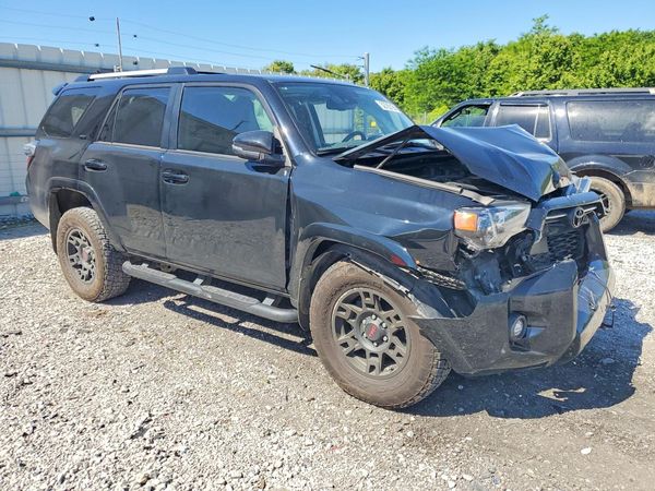 2022 TOYOTA 4RUNNER