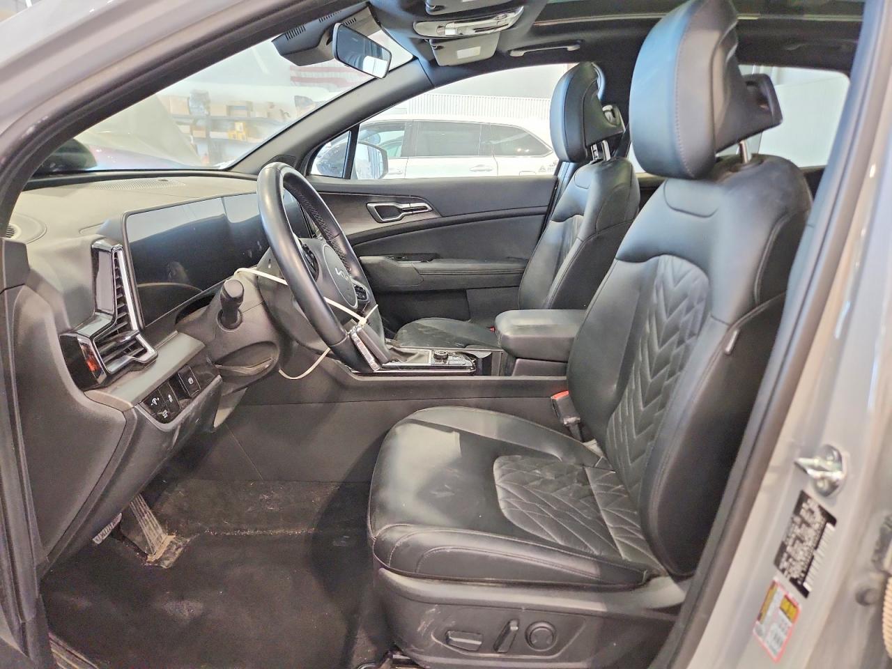 2025 KIA SPORTAGE X-LINE