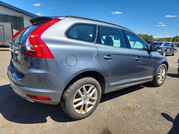 2017 VOLVO XC60 Base