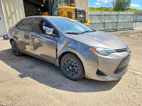 2017 TOYOTA COROLLA