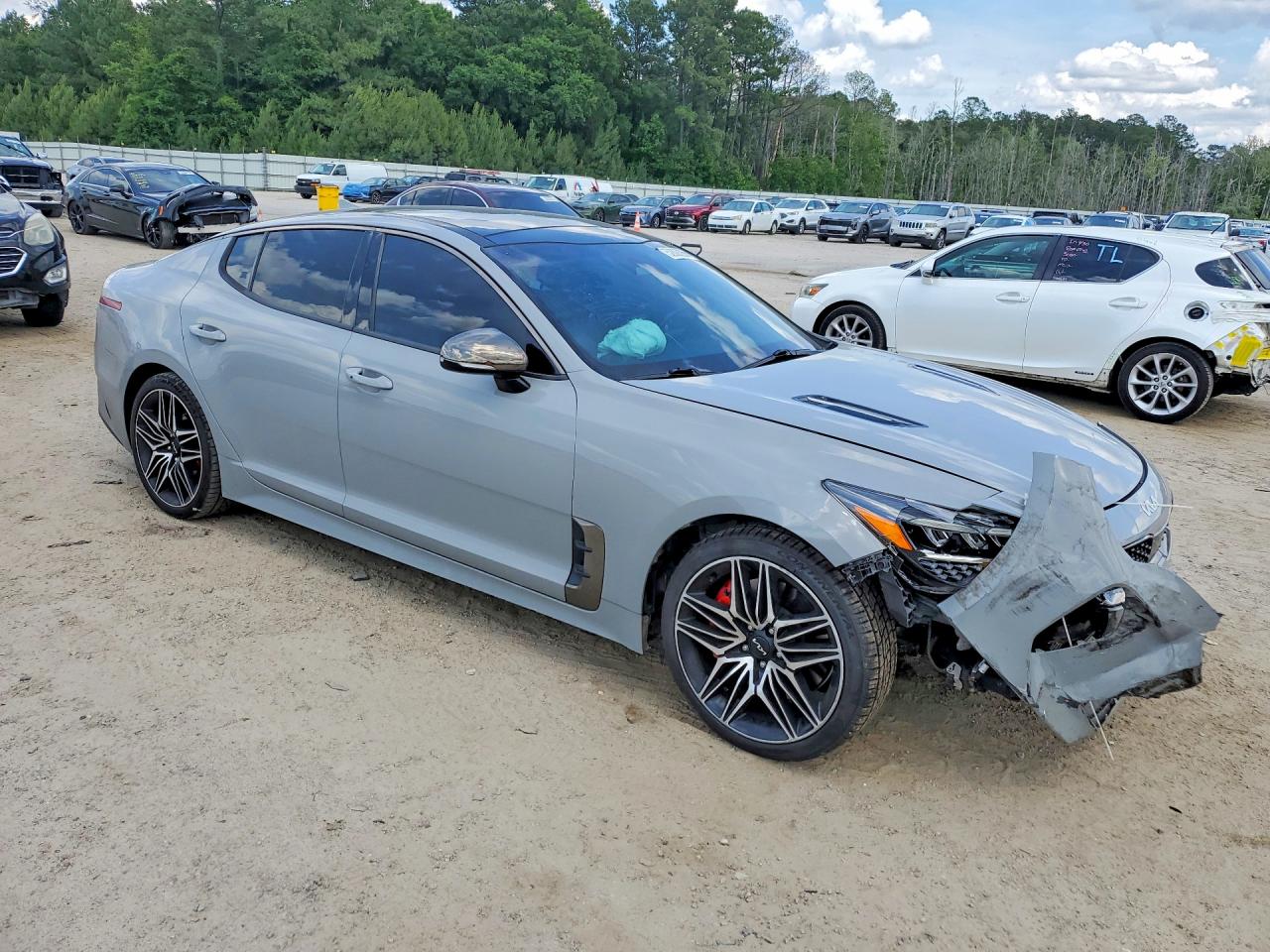 2022 KIA STINGER GT1