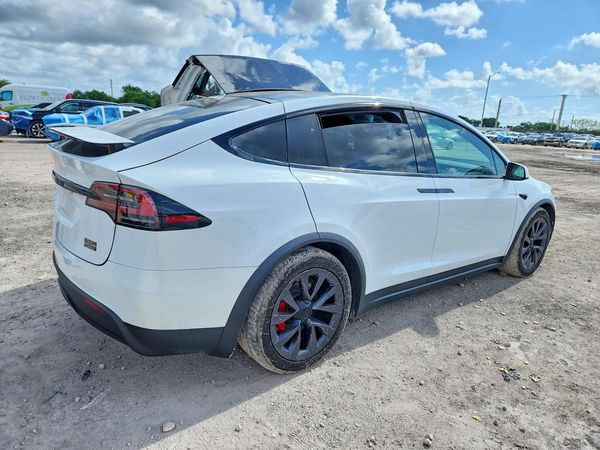 2024 TESLA MODEL X