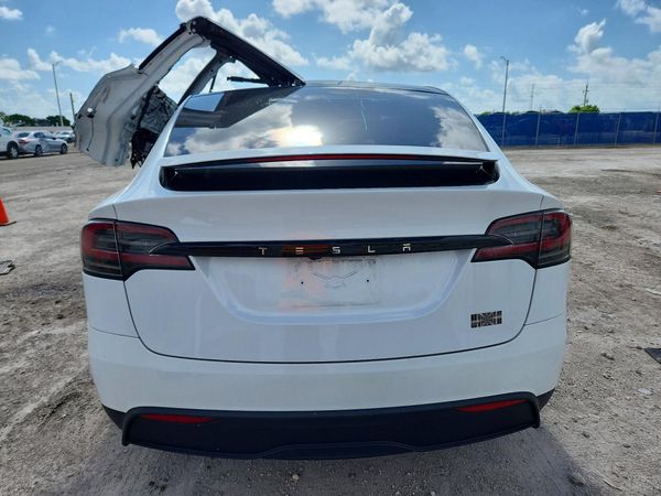 2024 TESLA MODEL X