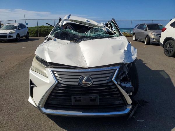 2016 LEXUS UK