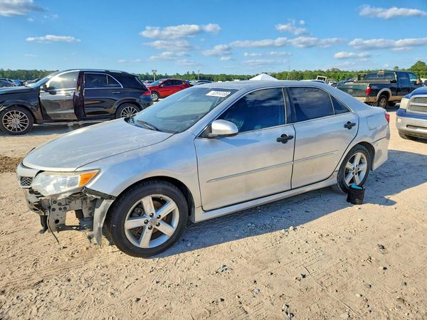2013 TOYOTA CAMRY