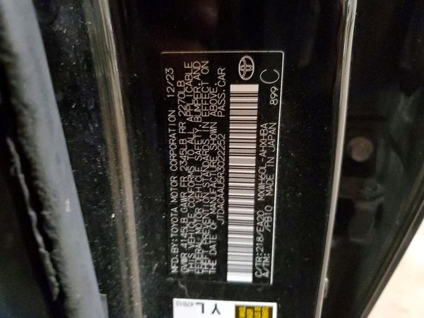 2024 TOYOTA PRIUS