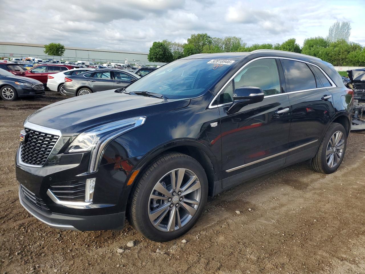 2025 CADILLAC XT5 Premium Luxury — Front 3/4