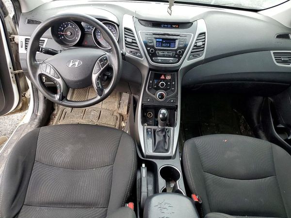 2015 HYUNDAI ELANTRA GLS(Middle)