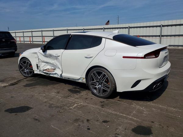2022 KIA STINGER