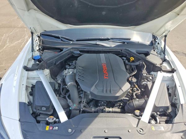 2022 KIA STINGER