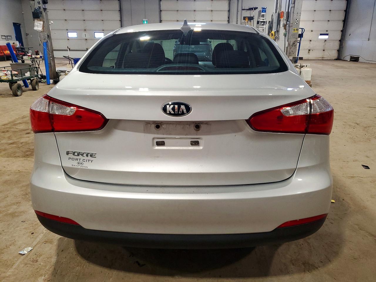 2016 KIA FORTE GL (Middle-Low Grade)