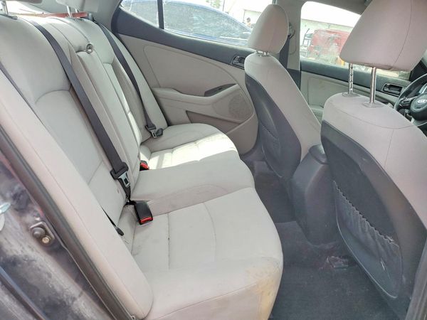 2015 KIA OPTIMA GL - Middle-low