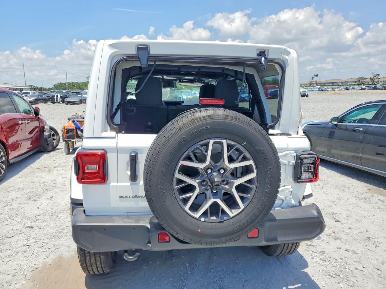 2026 JEEP WRANGLER 4-DOOR SAHARA