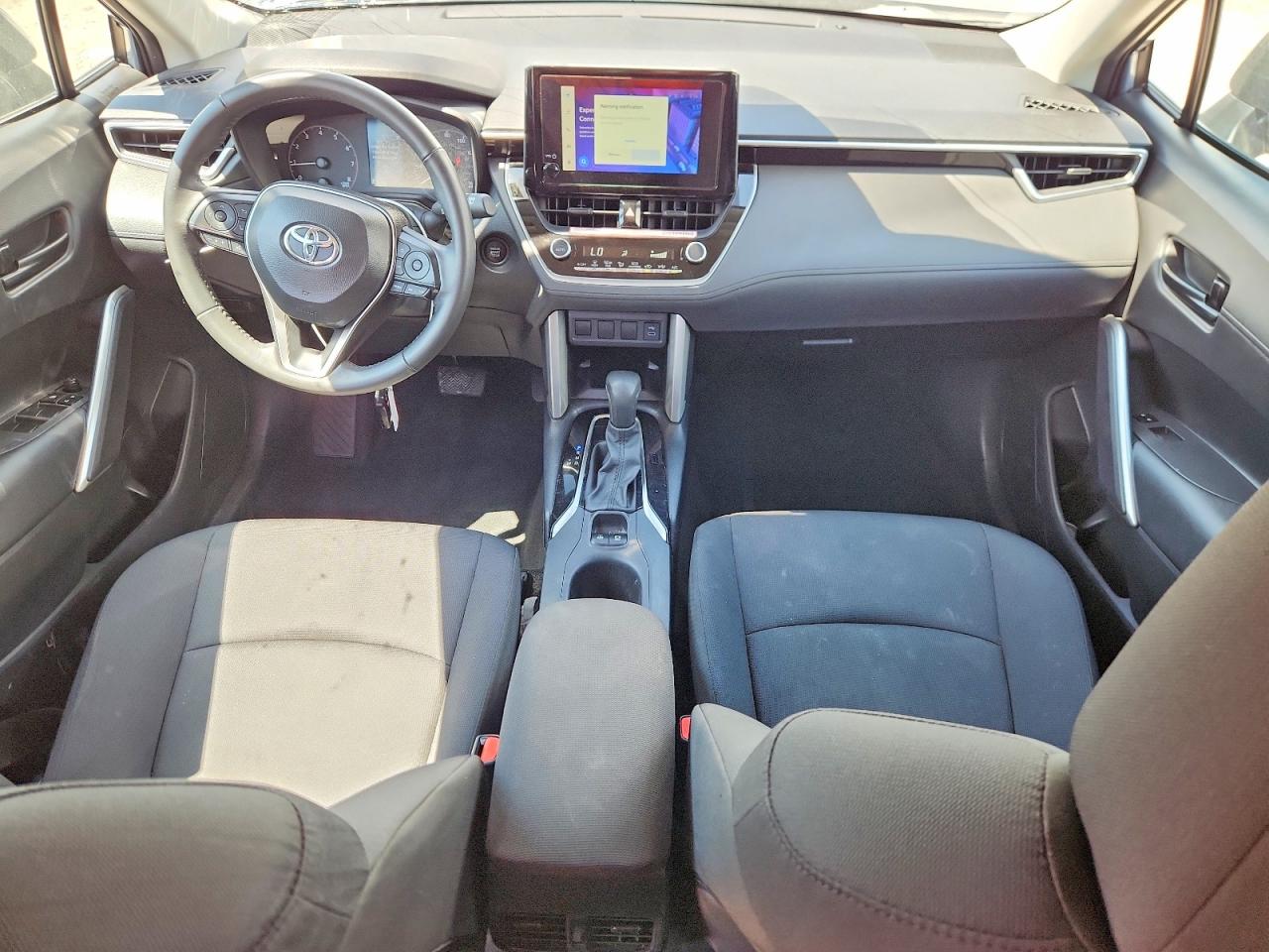 2024 TOYOTA COROLLA CROSS LE