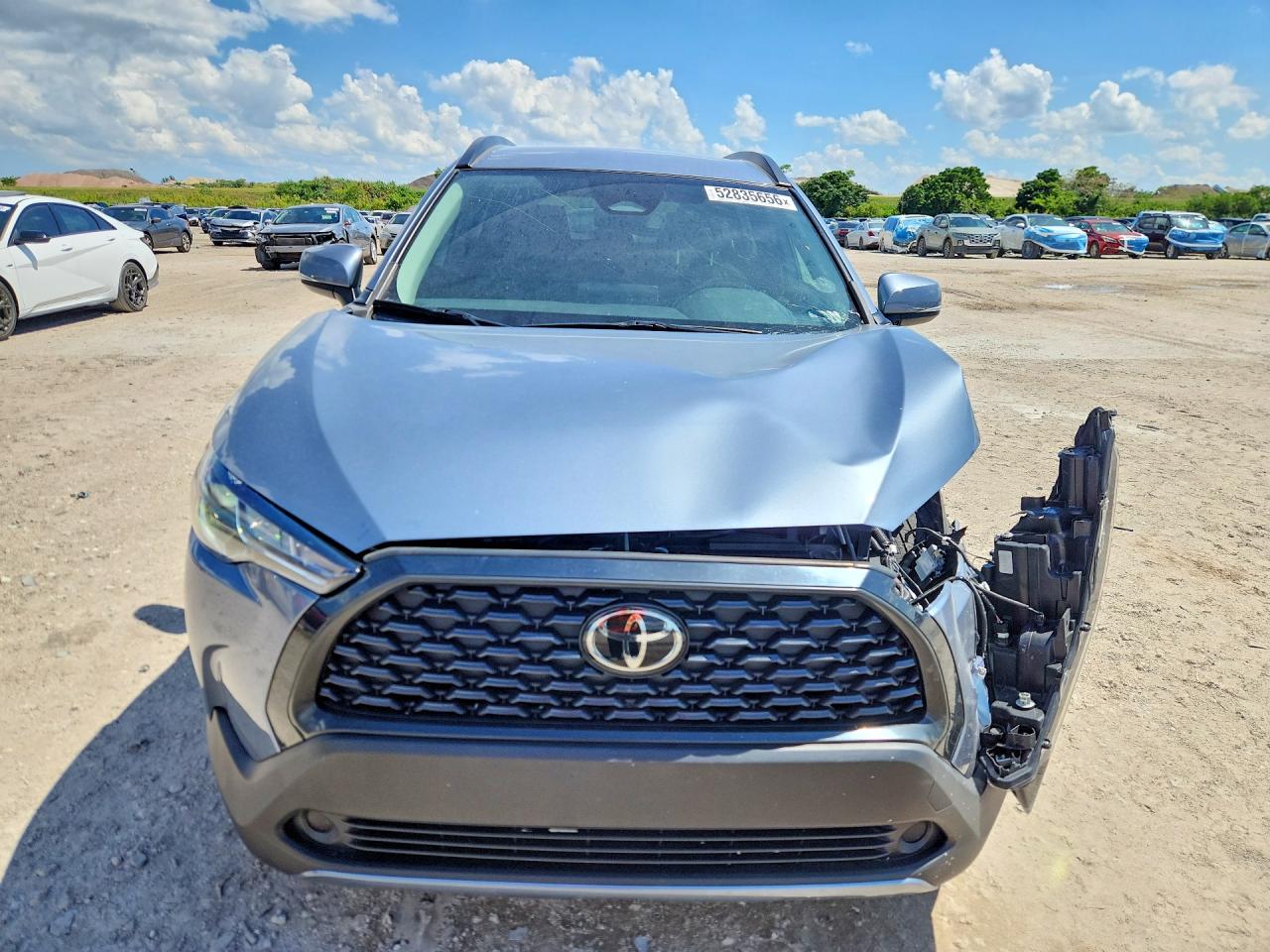 2024 TOYOTA COROLLA CROSS LE