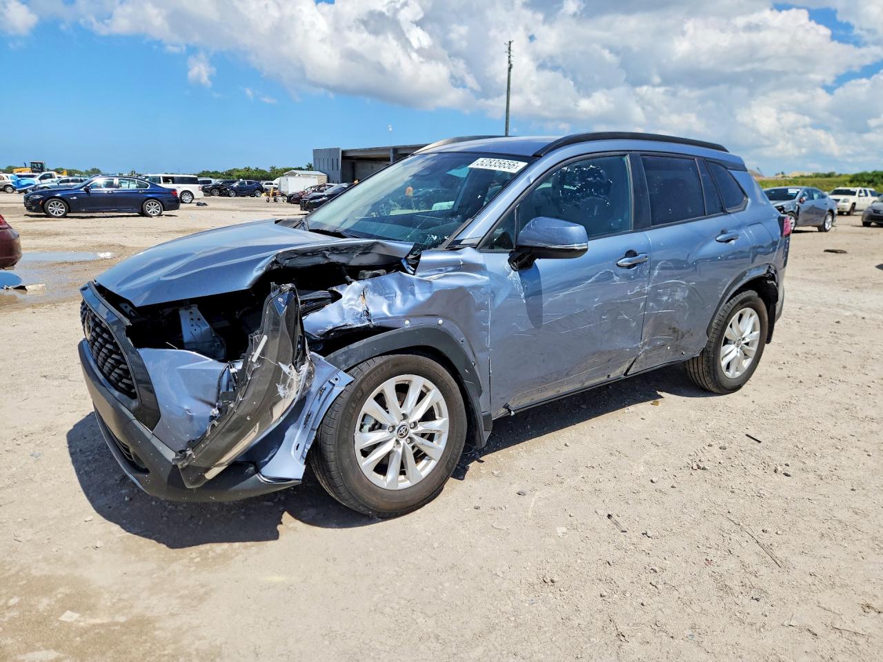 2024 TOYOTA COROLLA CROSS LE