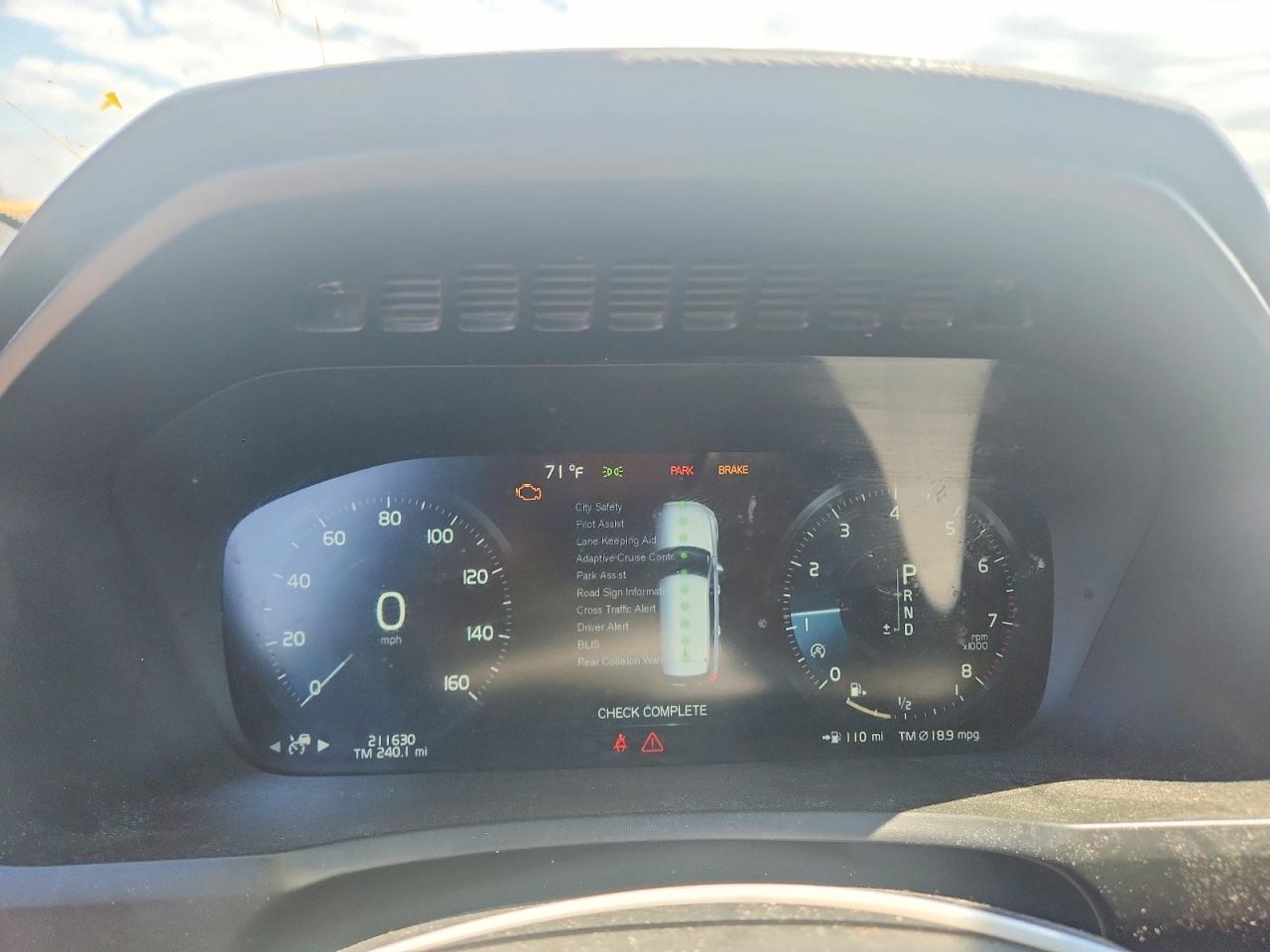 2016 VOLVO XC90